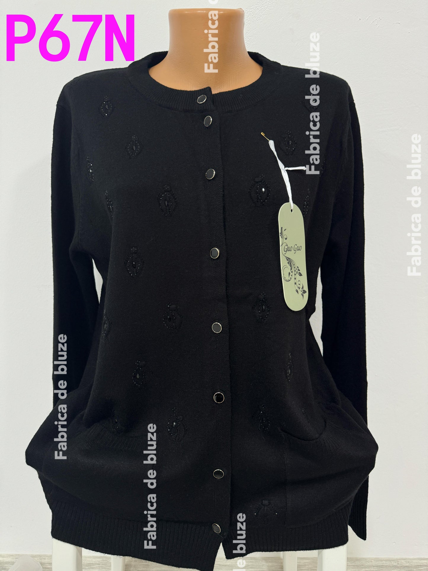 Pulover cu Nasturi P67