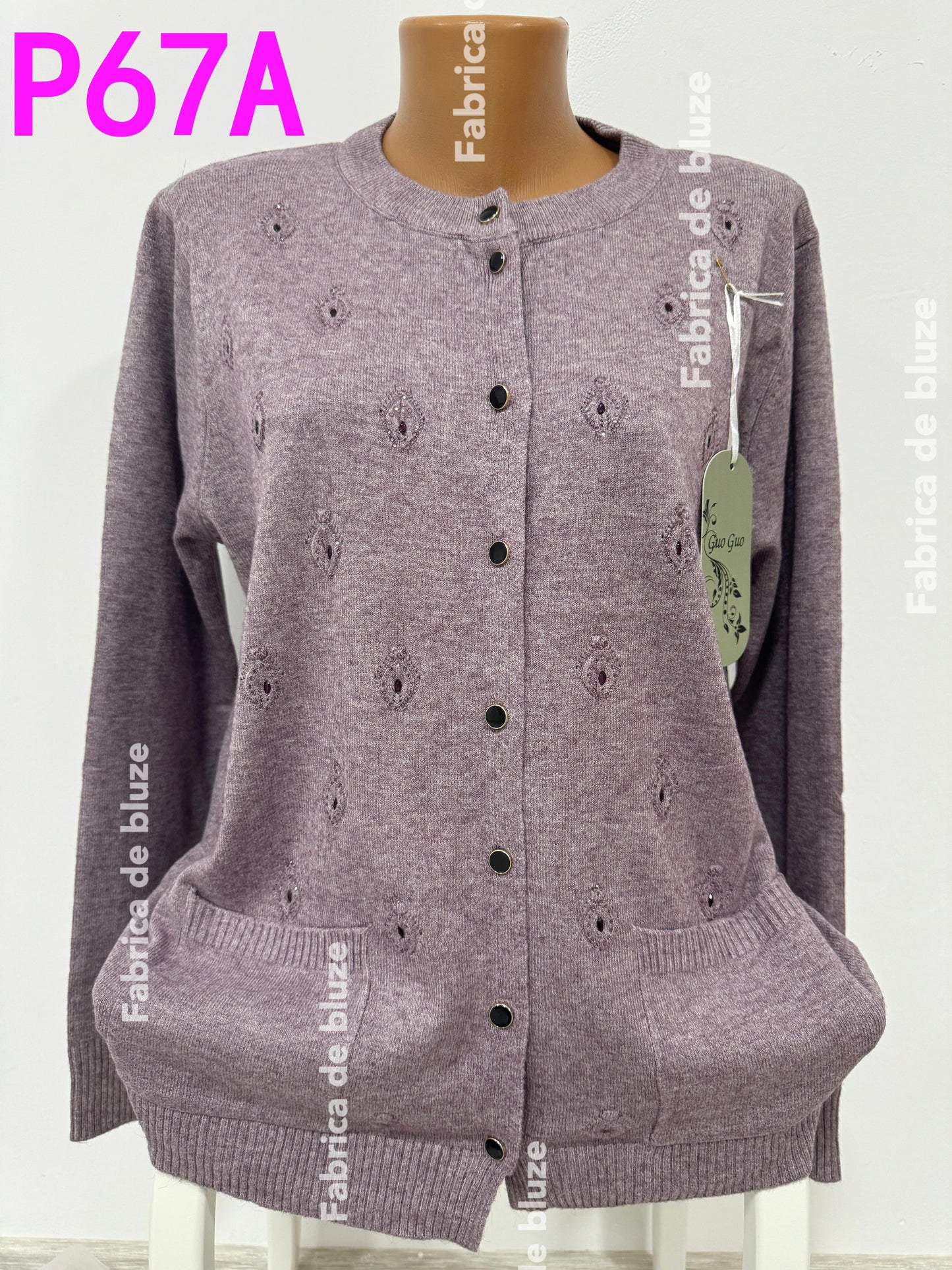 Pulover cu Nasturi P67